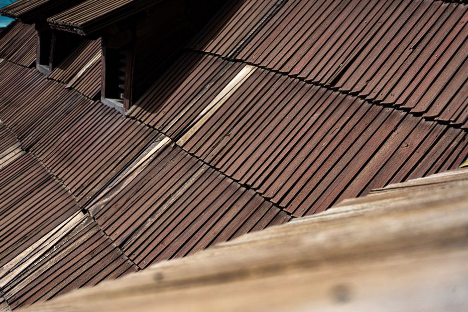 Roofing shingles and building materials